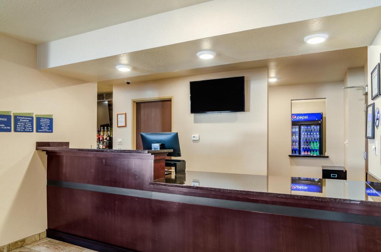 Cobblestone Inn & Suites - Bridgeport Exterior photo